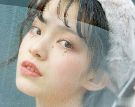 有些伤感的孤独说说 我被困在我们之间的过往中无法醒来2 有些伤感的孤独说说 我被困在我们之间的过往中无法醒来2